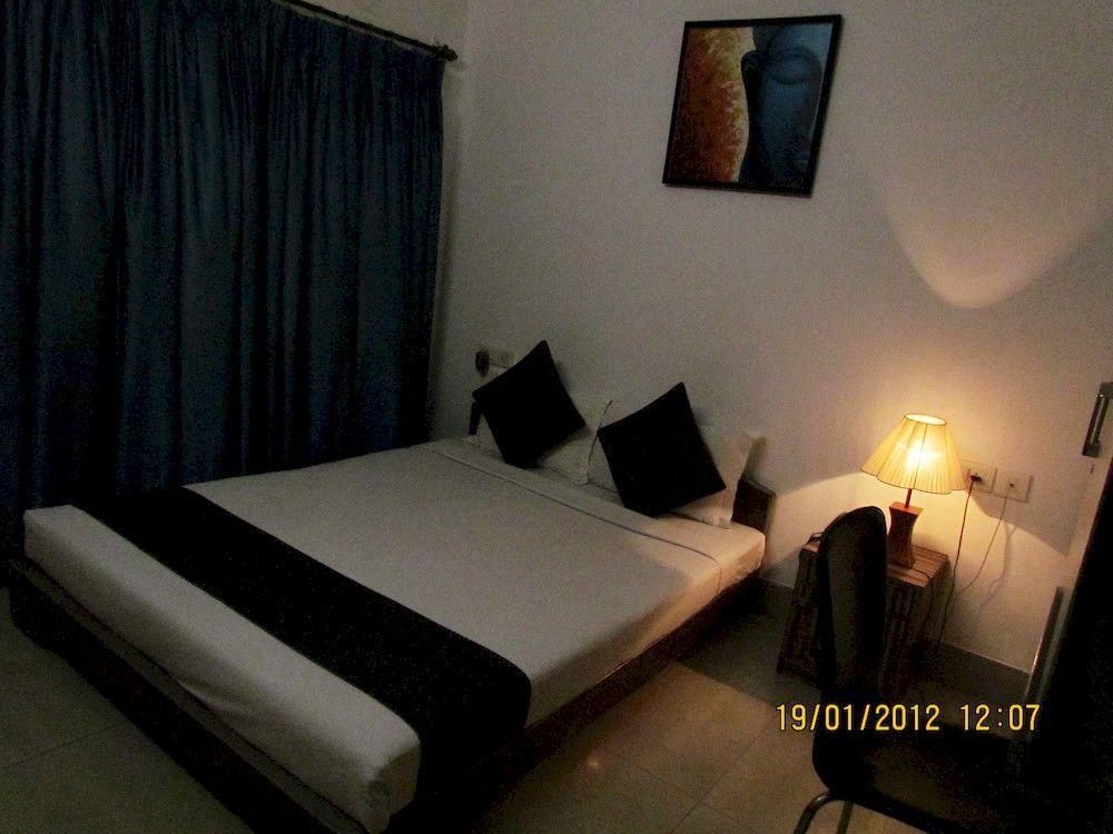 Hotel O Next Generation Guest House Liluah Exterior photo
